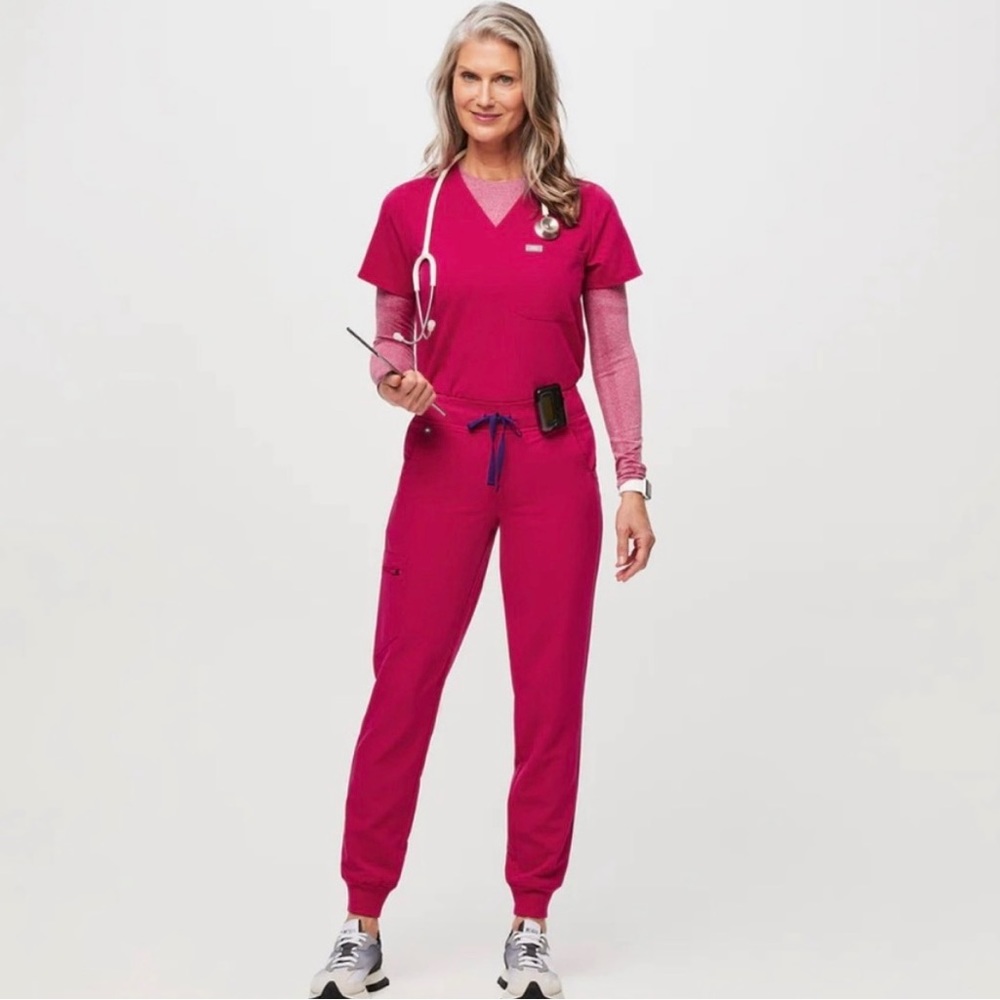 NWT - FIGS Set in Ultra Rose (Zamora Jogger/Catarina One Pocket) Large